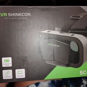 Virtual Reality Headset - Black and Gray